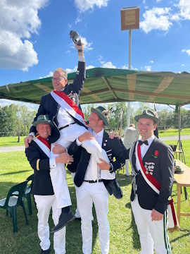 Foto Koenig Glocke Montag HP